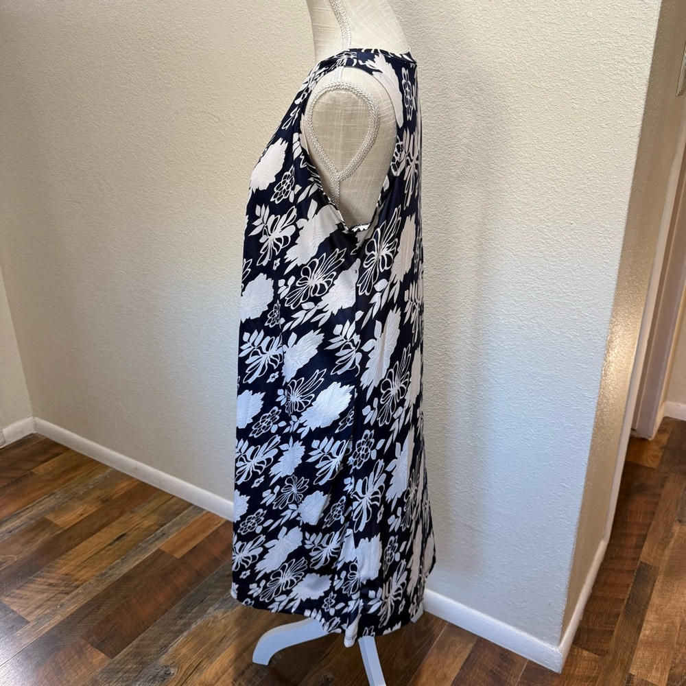 Candalite Women’s Dress - Stretch - Navy Blue & White - Floral - Size Med - Picture 3 of 13